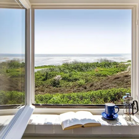 Offshore Holiday home *